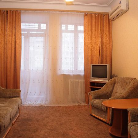 Ukrainian Hotel Service Apartments Kyiv Exterior photo