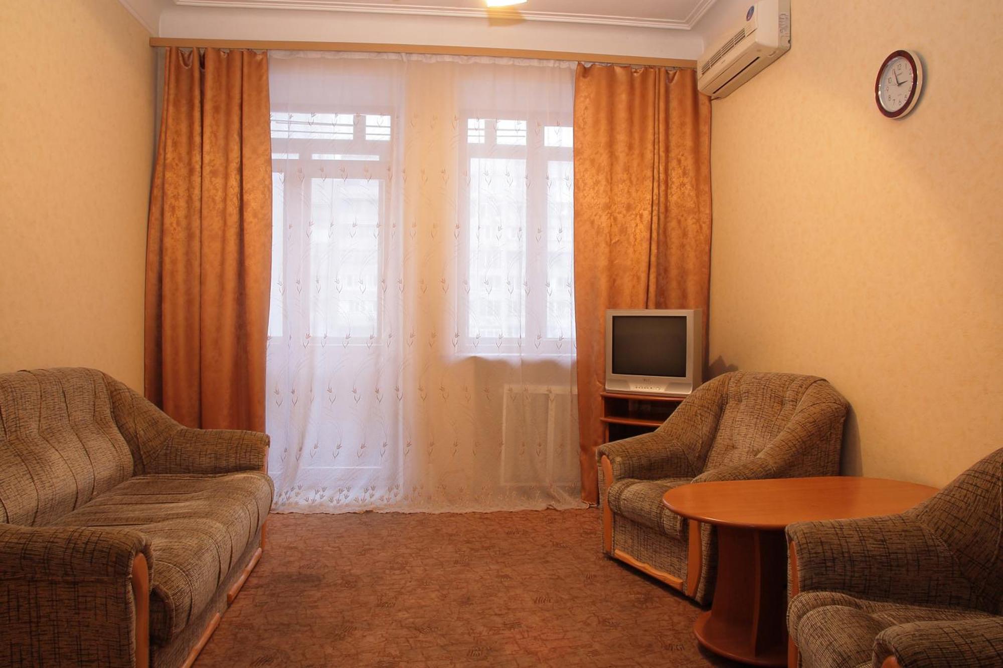 Ukrainian Hotel Service Apartments Kyiv Exterior photo