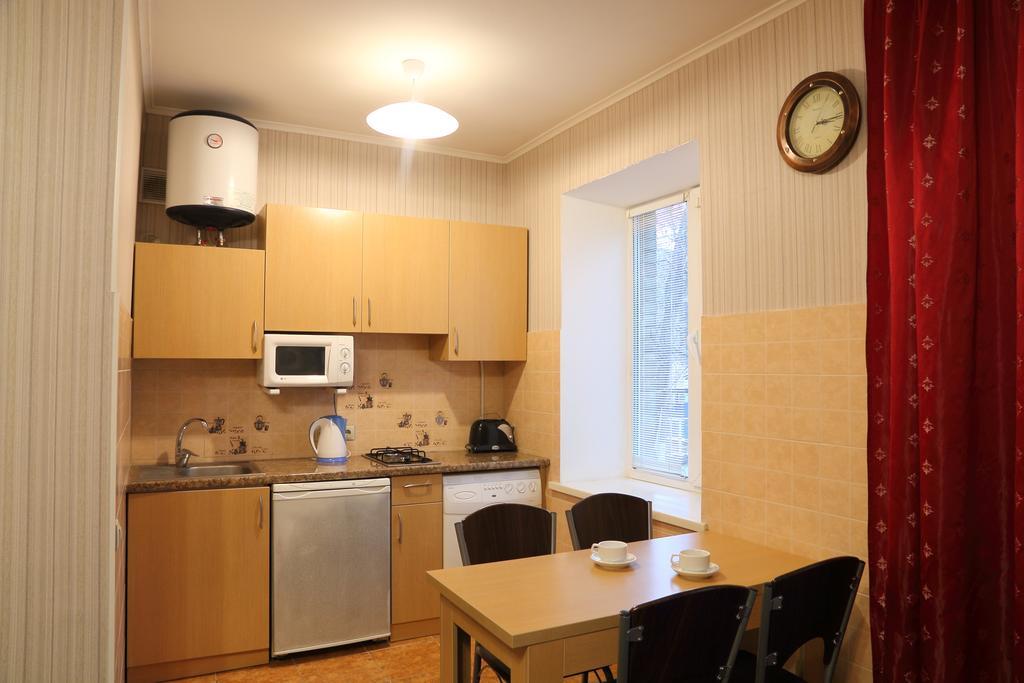 Ukrainian Hotel Service Apartments Kyiv Exterior photo