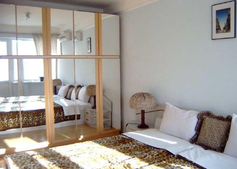 Ukrainian Hotel Service Apartments Kyiv Exterior photo
