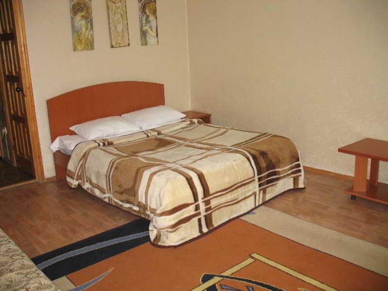 Ukrainian Hotel Service Apartments Kyiv Exterior photo